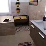 펜션 Townhome Terrace, Location *