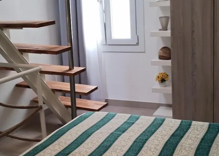 Townhome Terrace, Location *