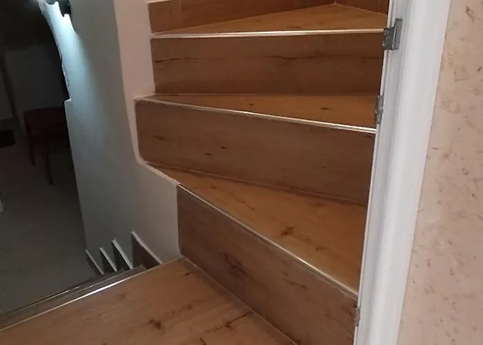 Townhome Terrace, Location *