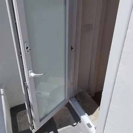 Townhome Terrace, Location 莫诺波利