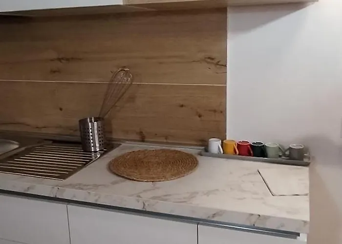 Townhome Terrace, Location Monopoli